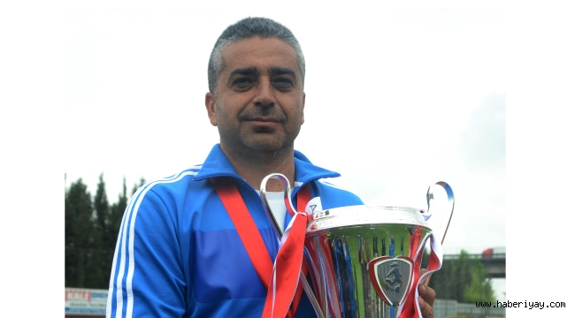 Hüseyin Tavur kadın futboluna dönüyor